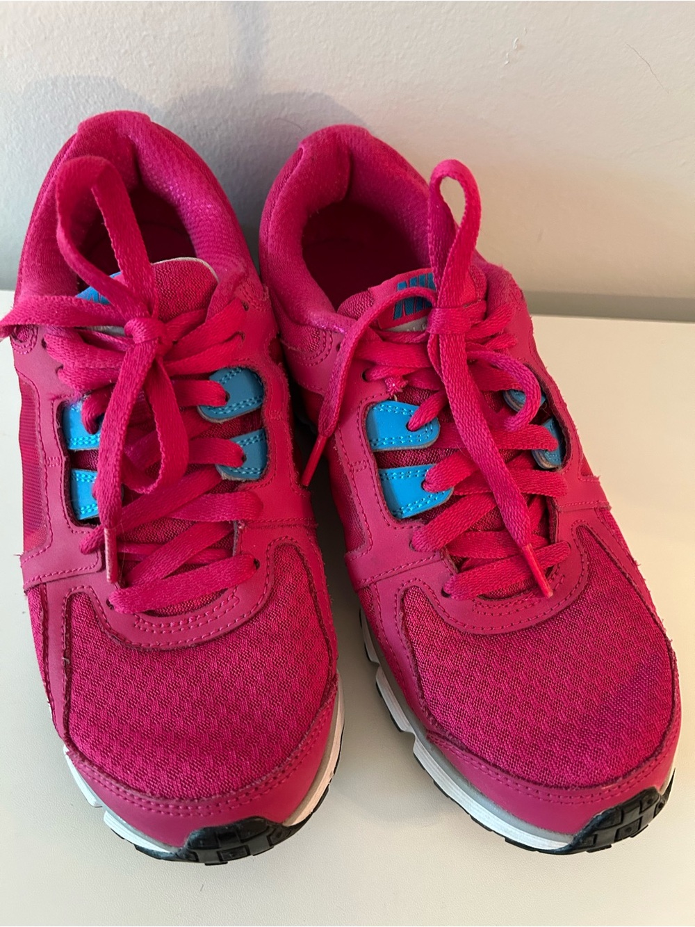 Nike Bright Pink Athletic Sneakers with Teal Accents